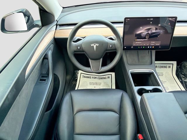 Used 2024 Tesla Model Y Long Range AWD/4WD image 16