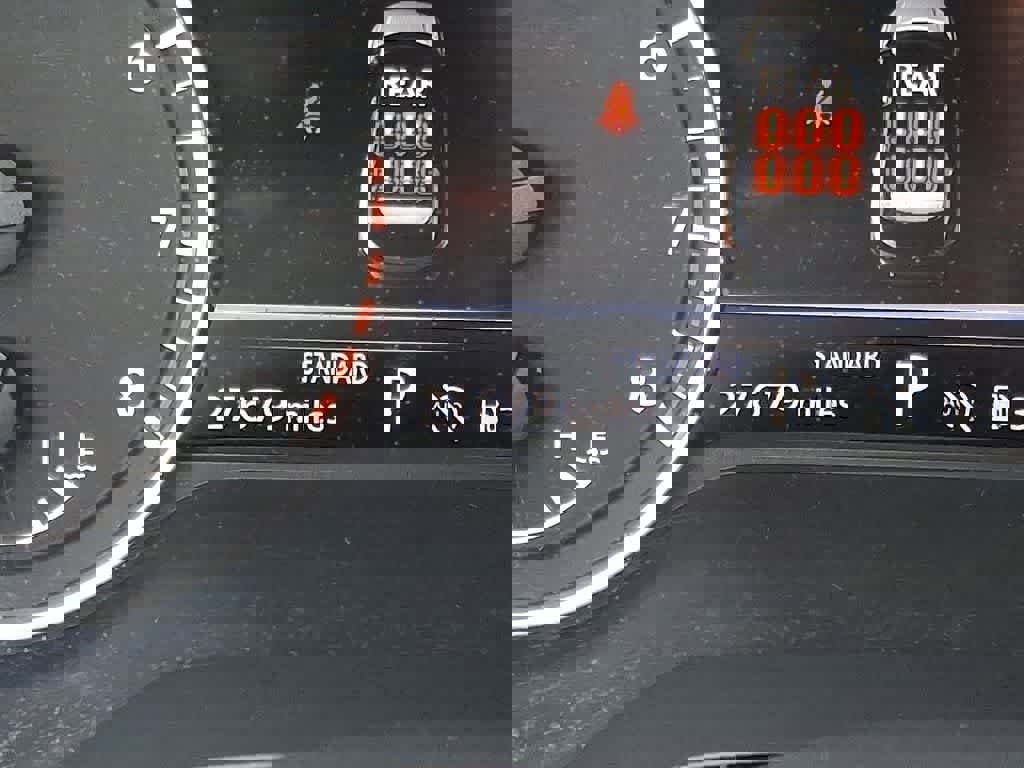 Used 2025 Nissan Pathfinder SV image 21