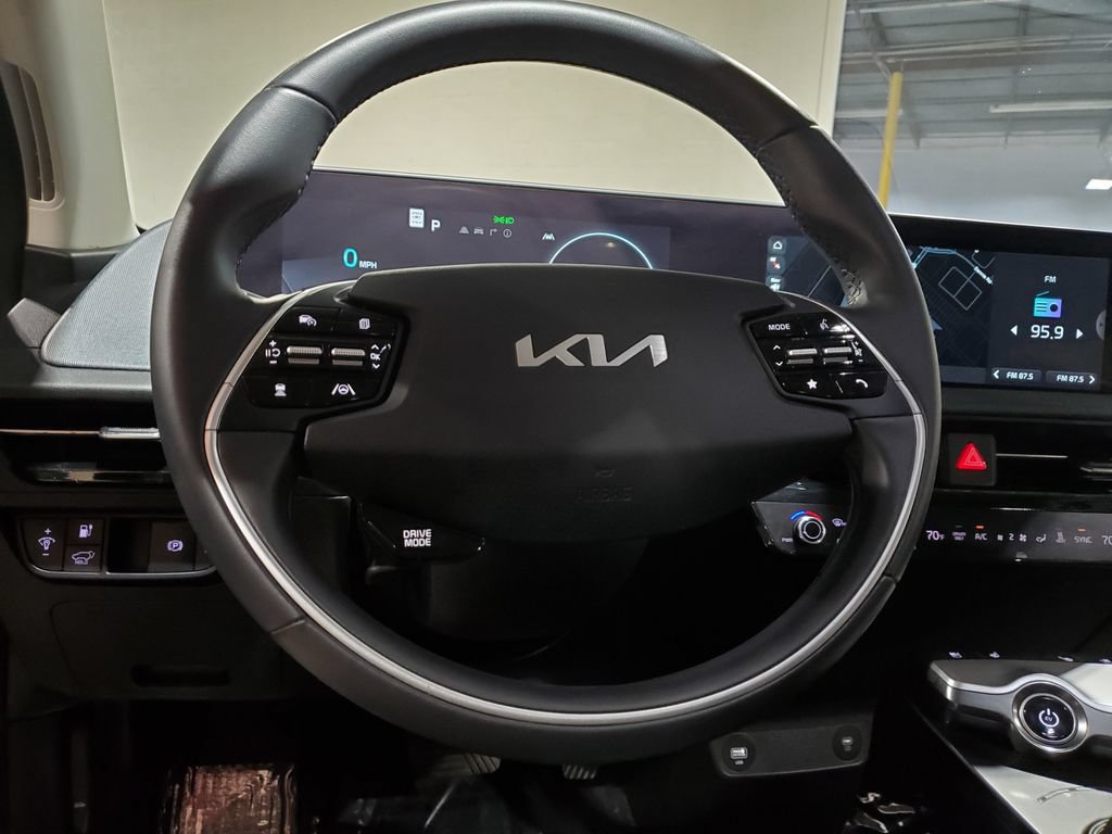 Used 2022 Kia EV6 Wind RWD image 23