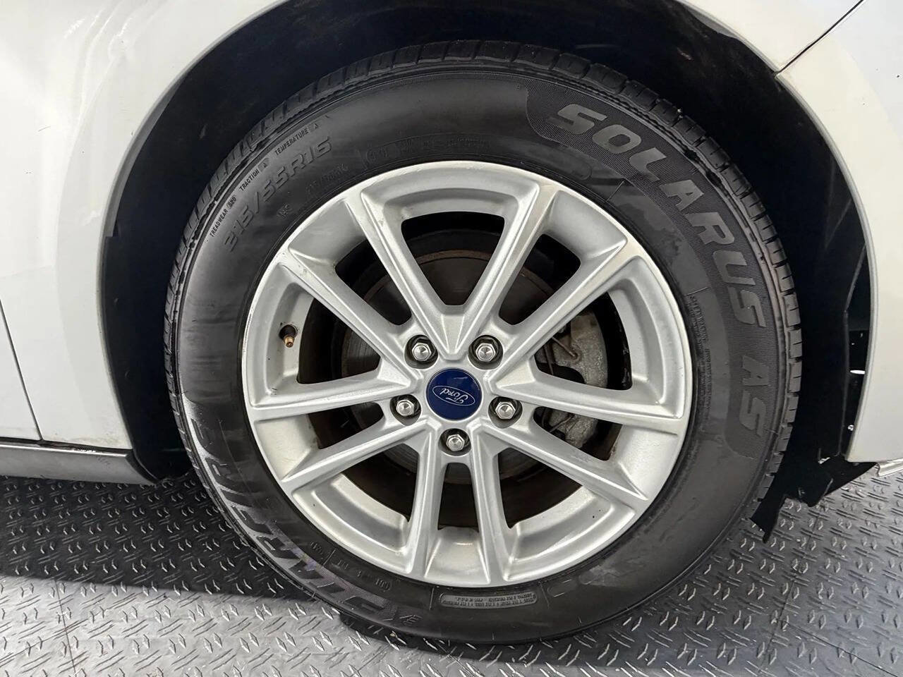 Used 2017 Ford Focus SE image 23