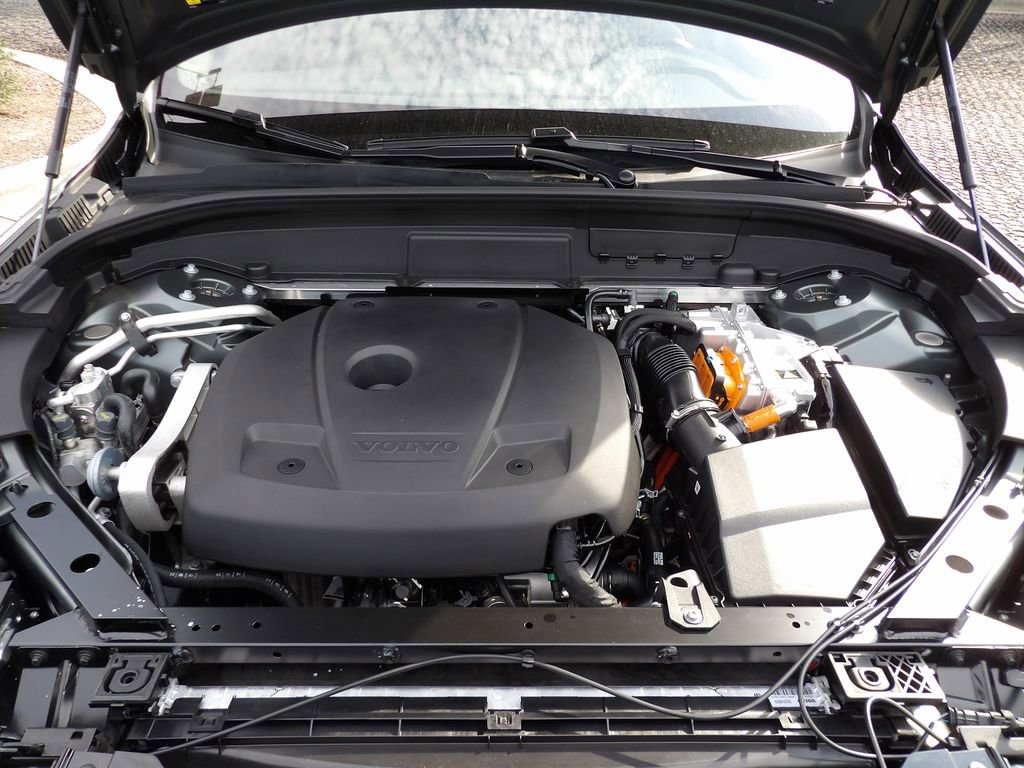 New 2026 Volvo XC60 T8 Core w/ Protection Package Premier image 27