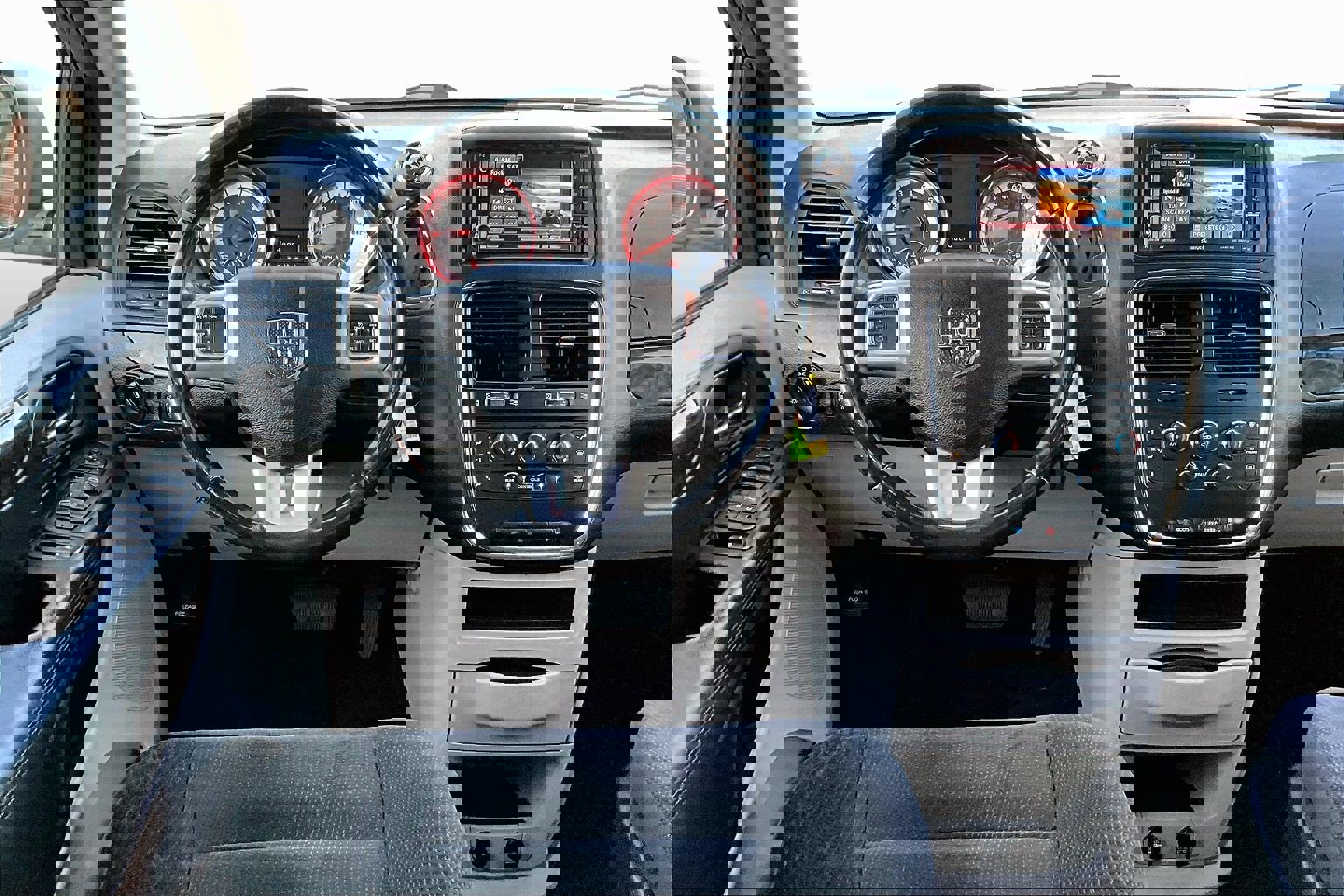 Used 2017 Dodge Grand Caravan SE w/ Power Window Group image 5