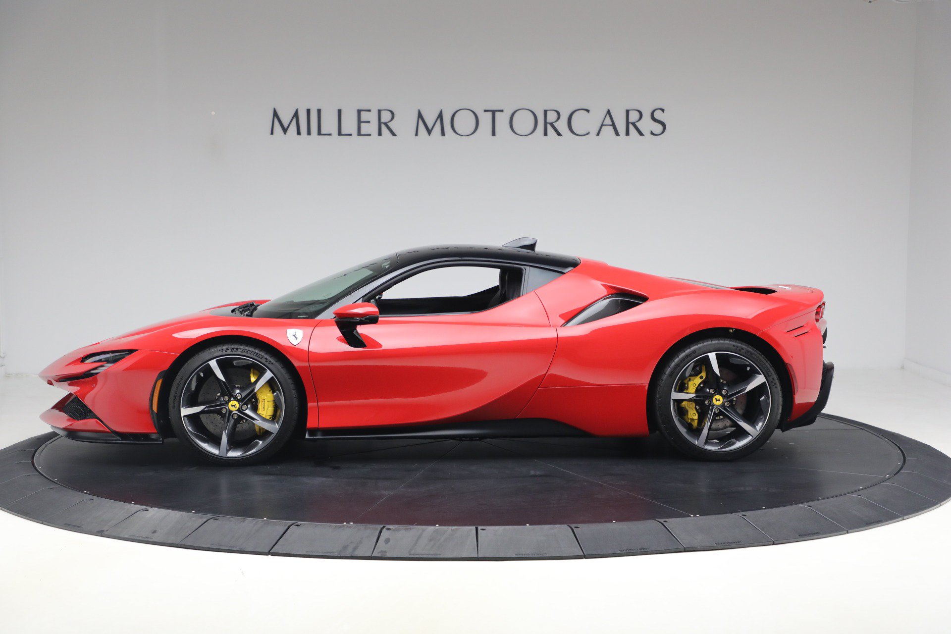 Used 2023 Ferrari SF90 Stradale AWD/4WD image 4