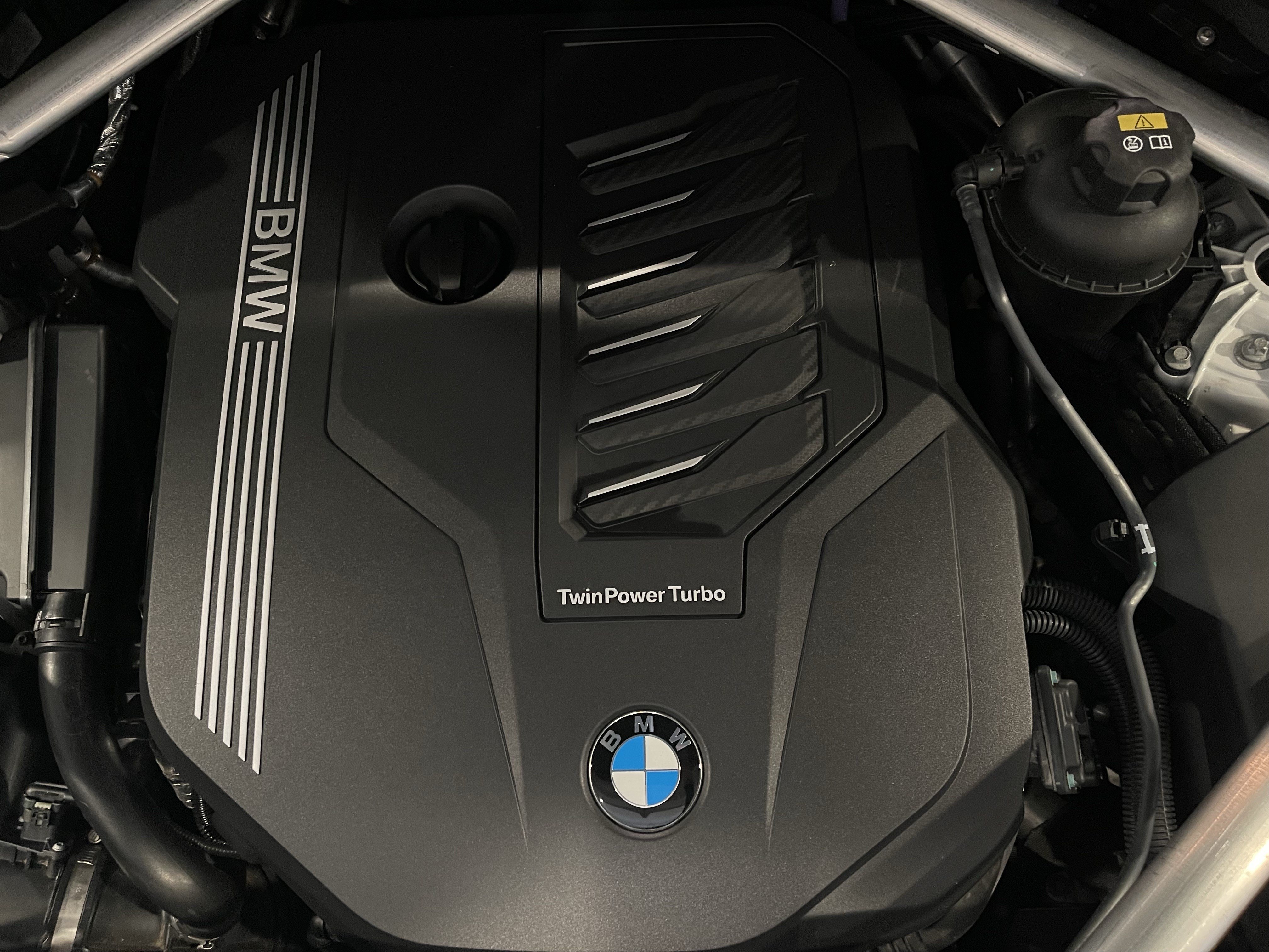 Used 2023 BMW X6 xDrive40i w/ M Sport Package AWD/4WD image 26