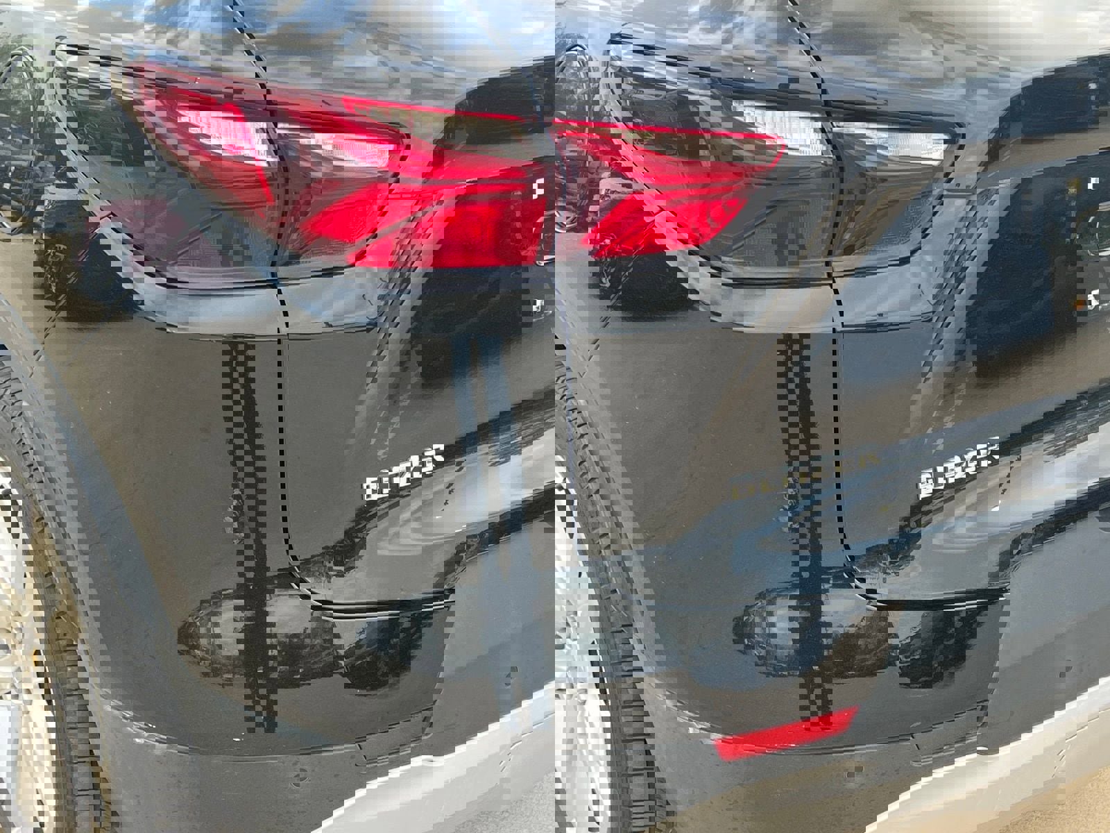 Used 2019 Chevrolet Blazer LT w/ Sun and Wheels Package FWD image 12