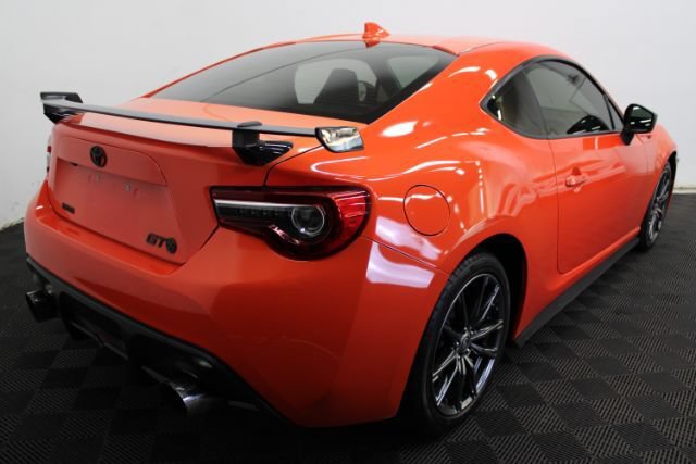 Used 2017 Toyota 86 860 Special Edition RWD image 6