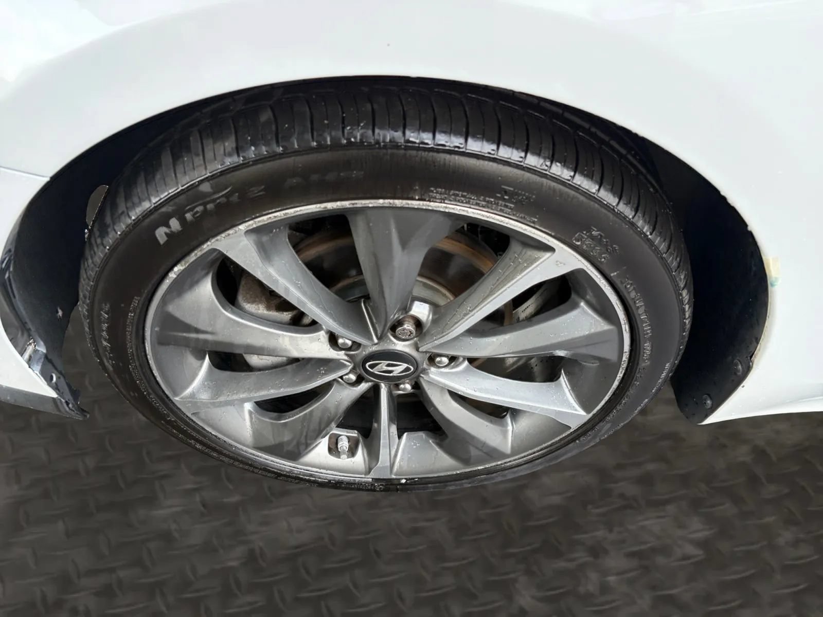Used 2020 Hyundai Veloster 2.0 Premium FWD image 35