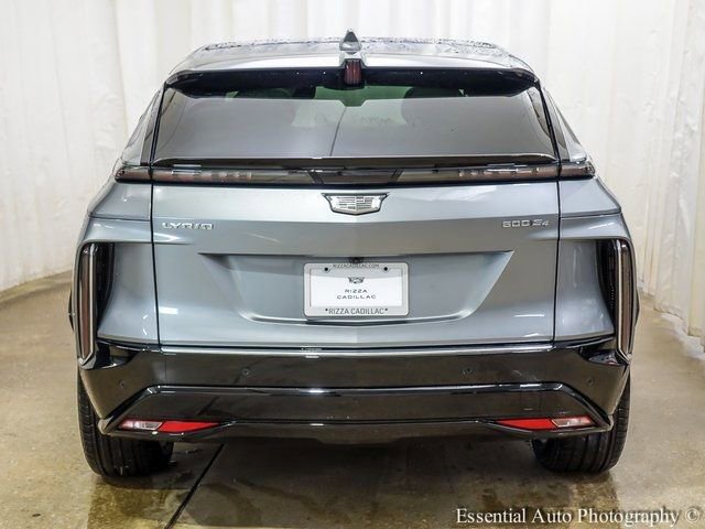 New 2025 Cadillac Lyriq Luxury w/ LPO, Floor Liner Package image 5