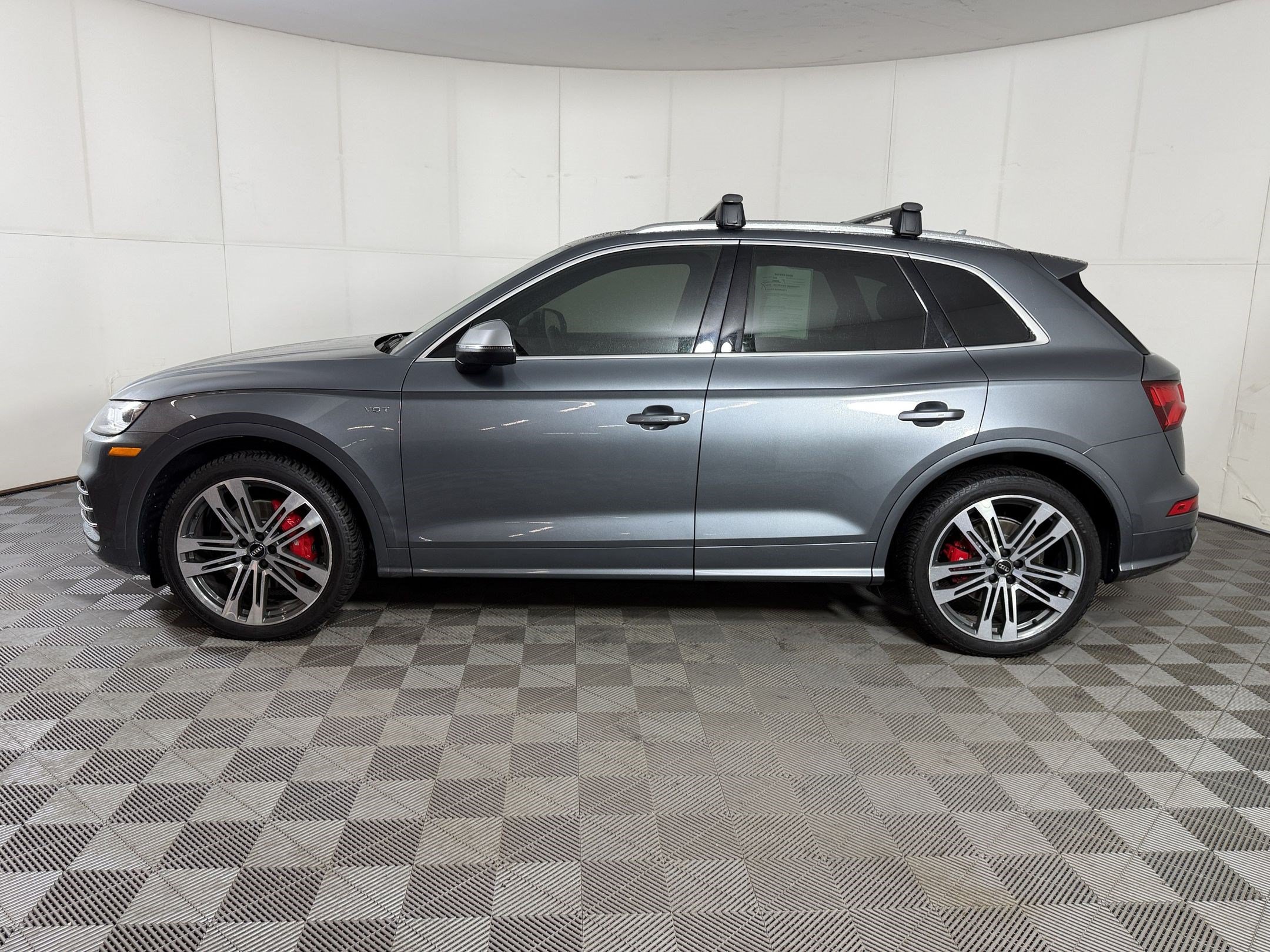 Used 2018 Audi SQ5 Prestige AWD/4WD image 2