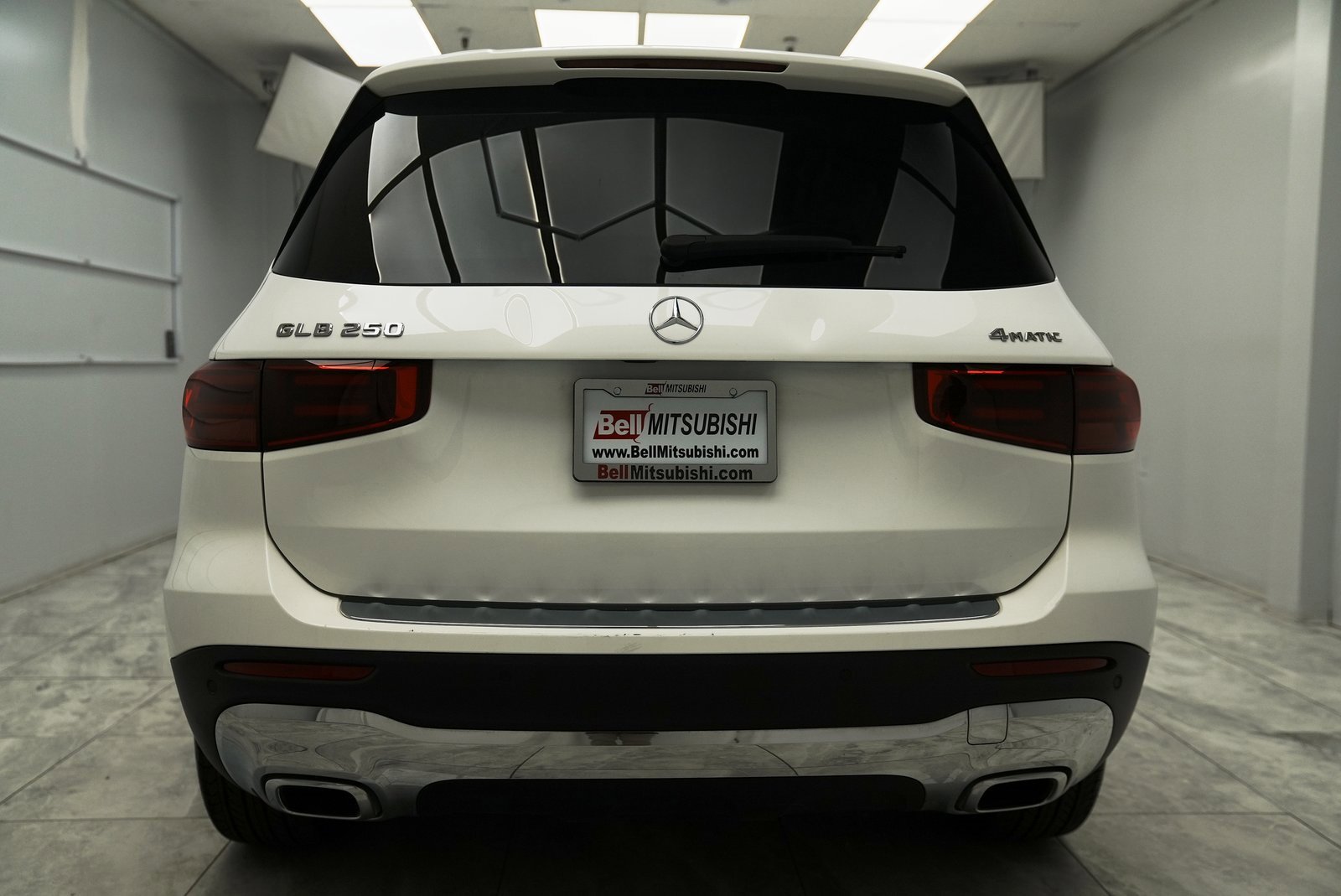 Used 2025 Mercedes-Benz GLB 250 4MATIC image 6