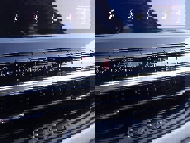 Used 2022 Jeep Compass Limited image 26