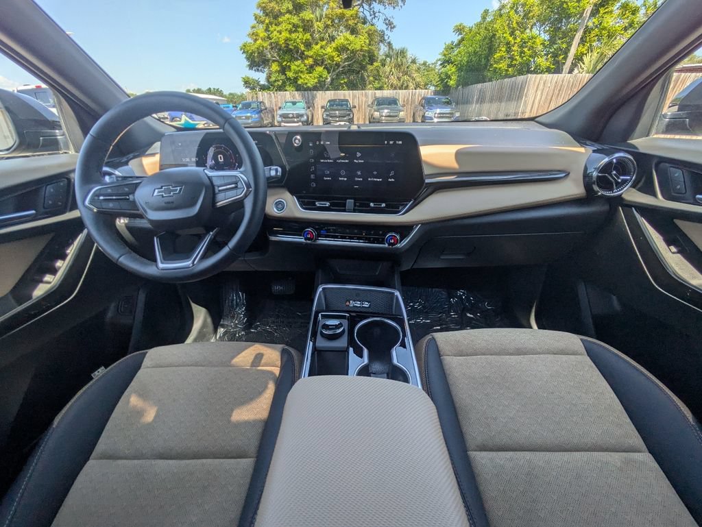 Used 2026 Chevrolet Equinox ACTIV w/ Convenience Package III FWD image 15