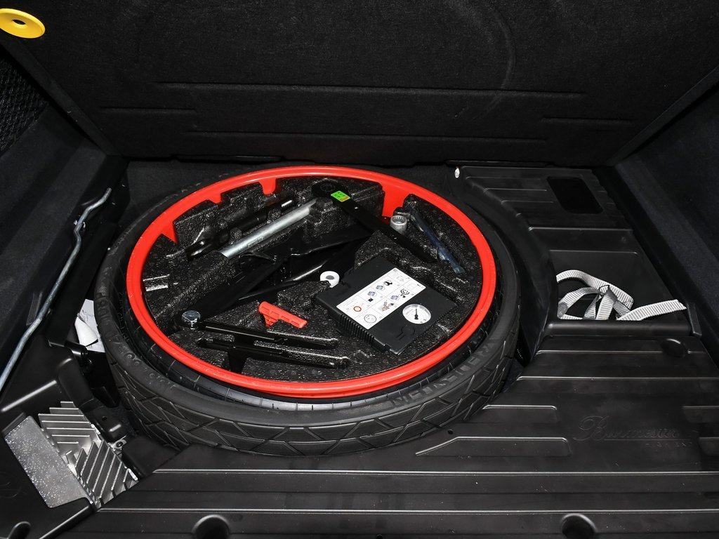 Used 2021 Porsche Cayenne Turbo w/ Assistance Package image 67