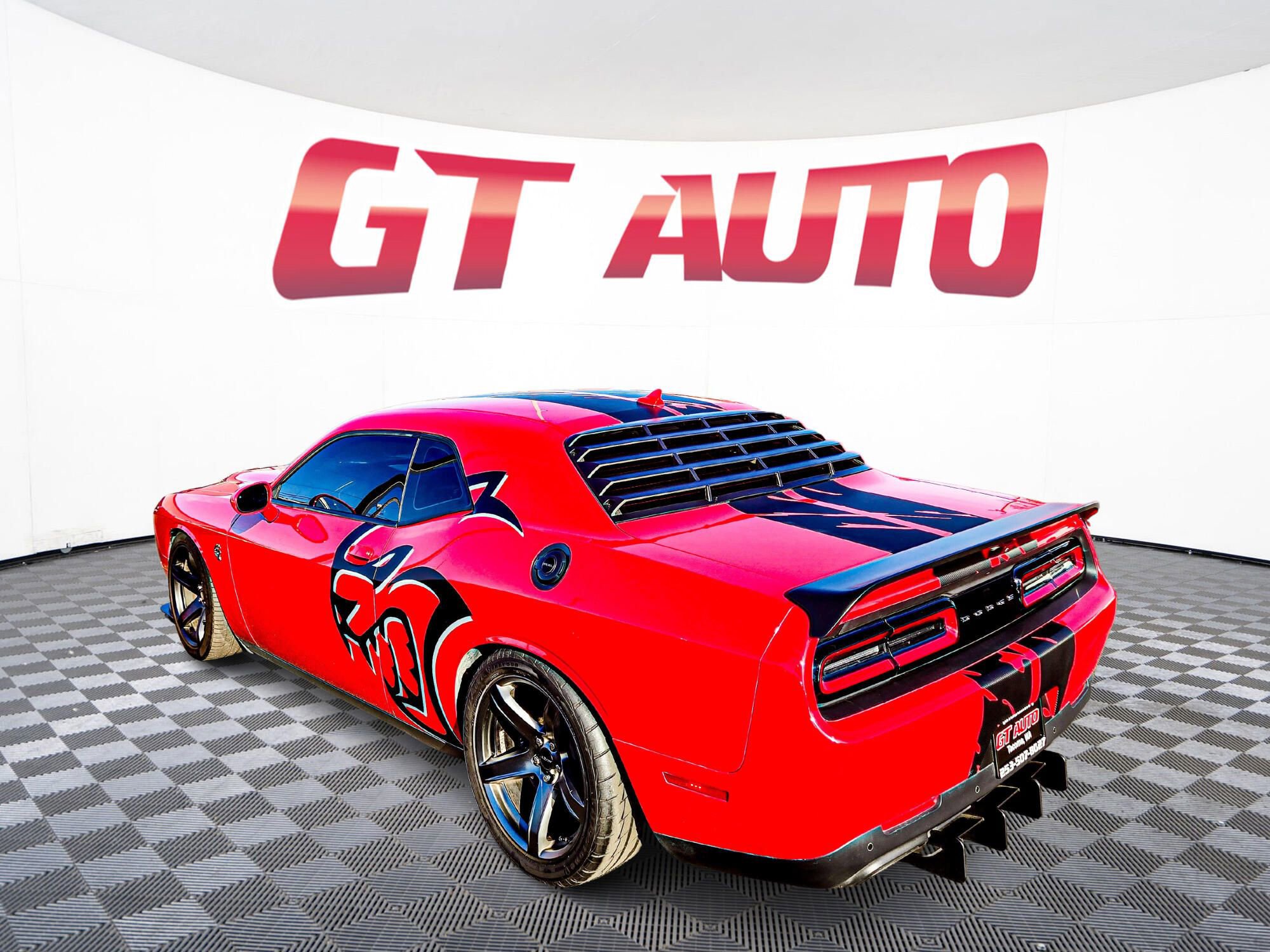 Used 2019 Dodge Challenger SRT Hellcat Redeye image 5