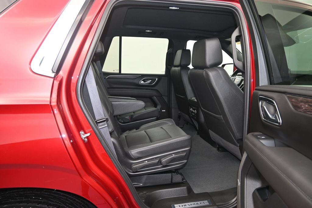 Used 2024 Chevrolet Tahoe LT w/ LT Signature Package AWD/4WD image 10