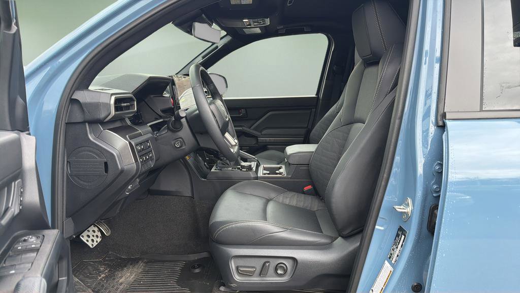 Used 2025 Toyota 4Runner TRD Sport Premium w/ Tow Technology Package image 11