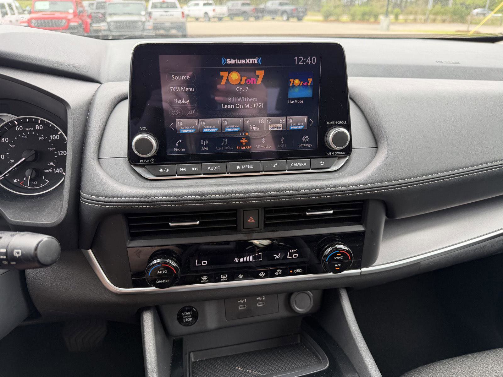 Used 2025 Nissan Rogue SV image 11