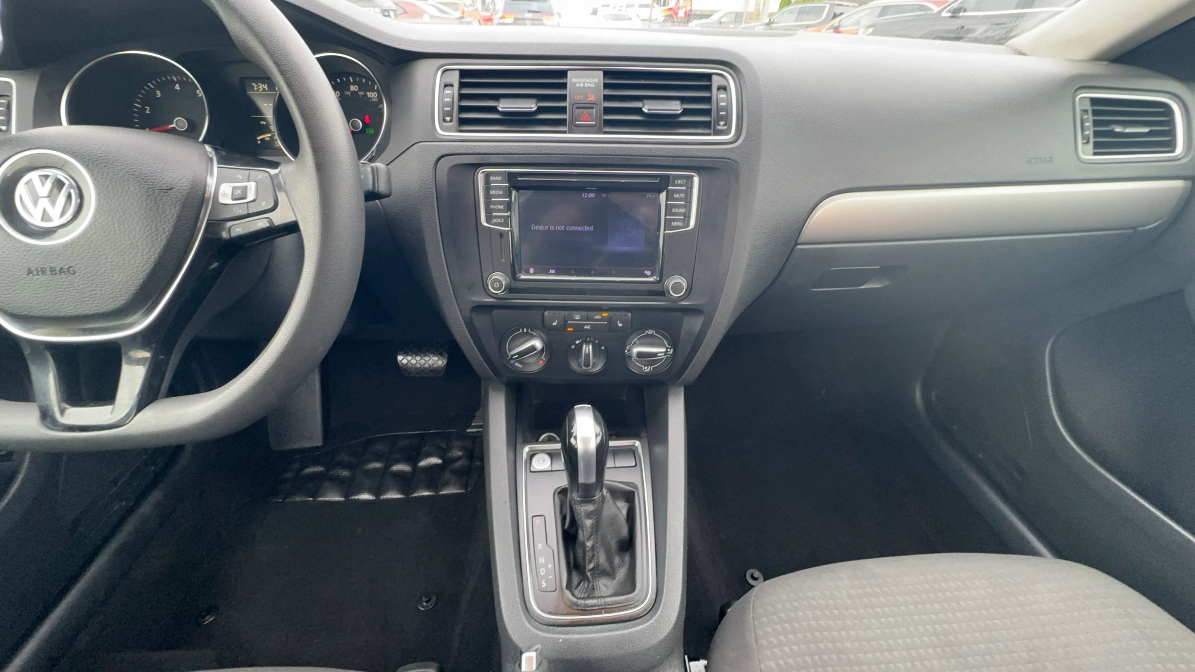 Used 2016 Volkswagen Jetta SE FWD image 12