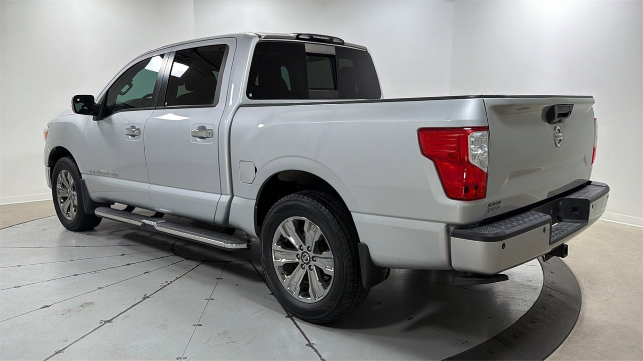 Used 2018 Nissan Titan SV w/ SV Convenience Package image 7