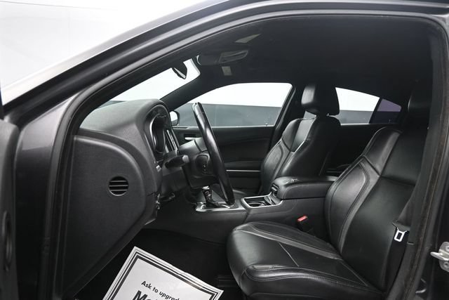 Used 2019 Dodge Charger SXT w/ Leather Interior Group RWD image 10