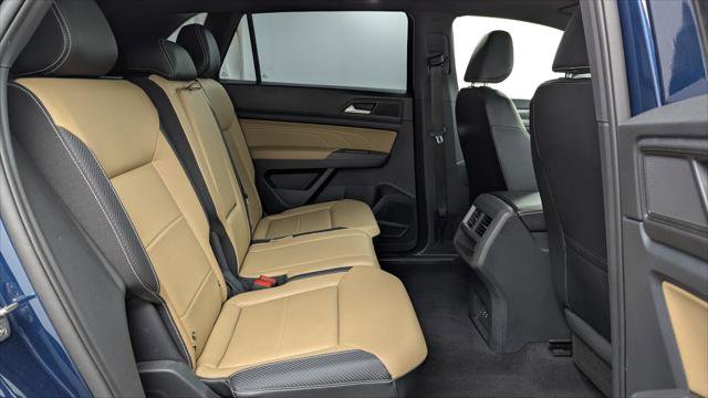 Used 2021 Volkswagen Atlas Cross Sport SEL image 18