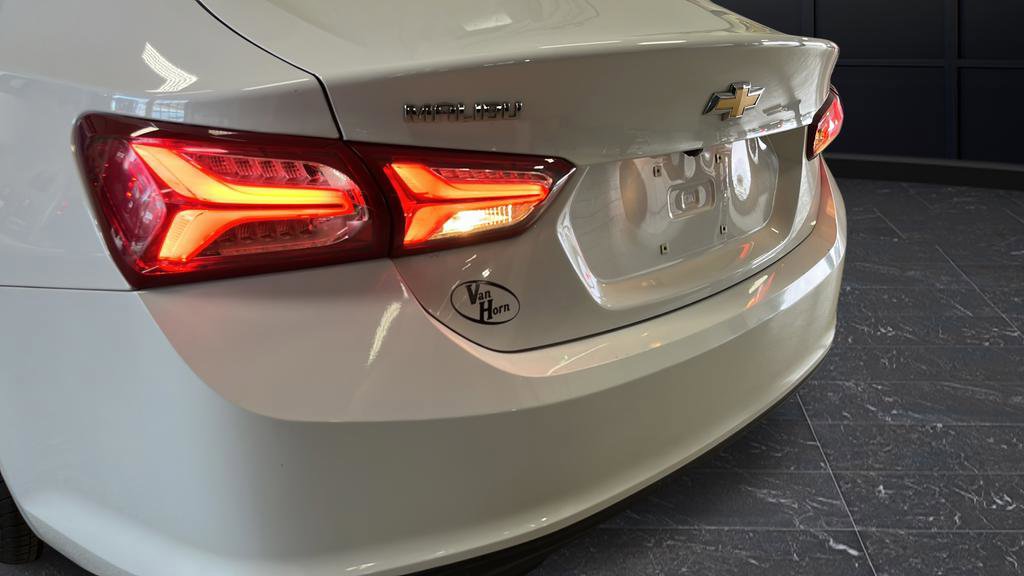 Used 2021 Chevrolet Malibu LT FWD image 35