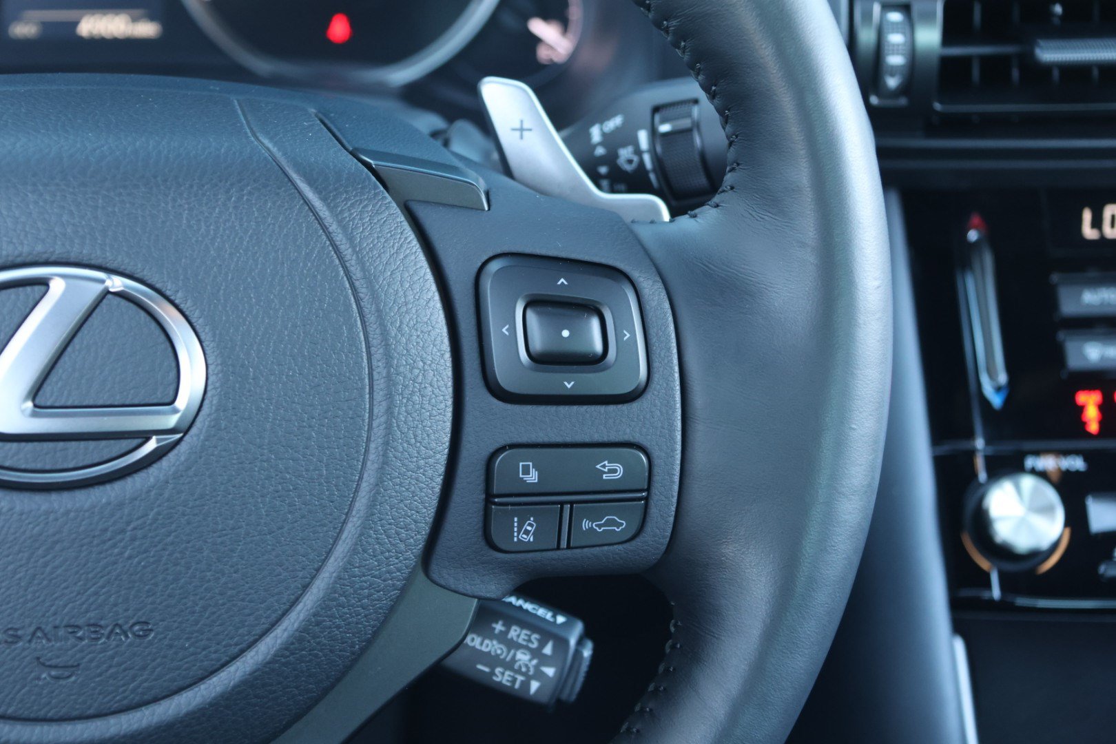 Certified 2025 Lexus IS 350 F Sport RWD image 30