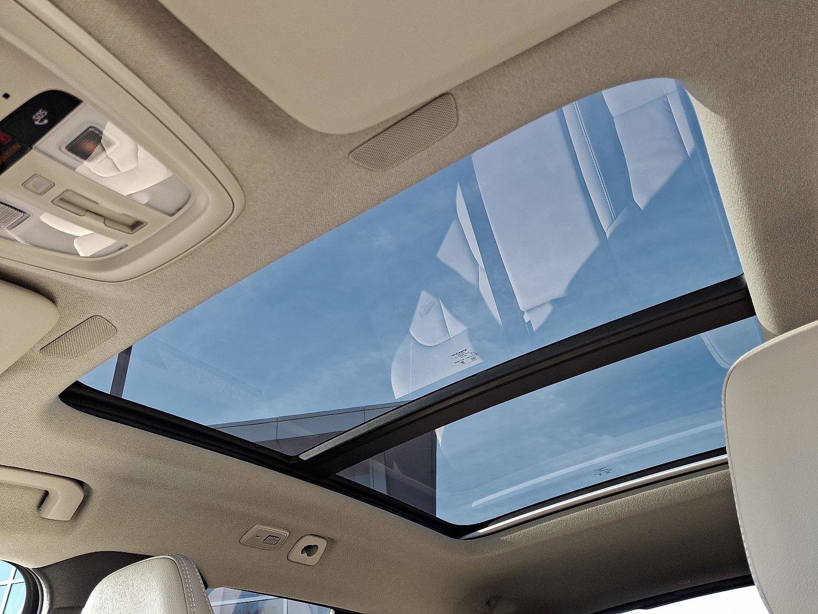 Certified 2023 Volvo XC40 B4 Plus w/ Climate Package image 15