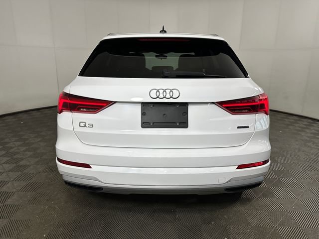 Used 2020 Audi Q3 2.0T Premium image 4