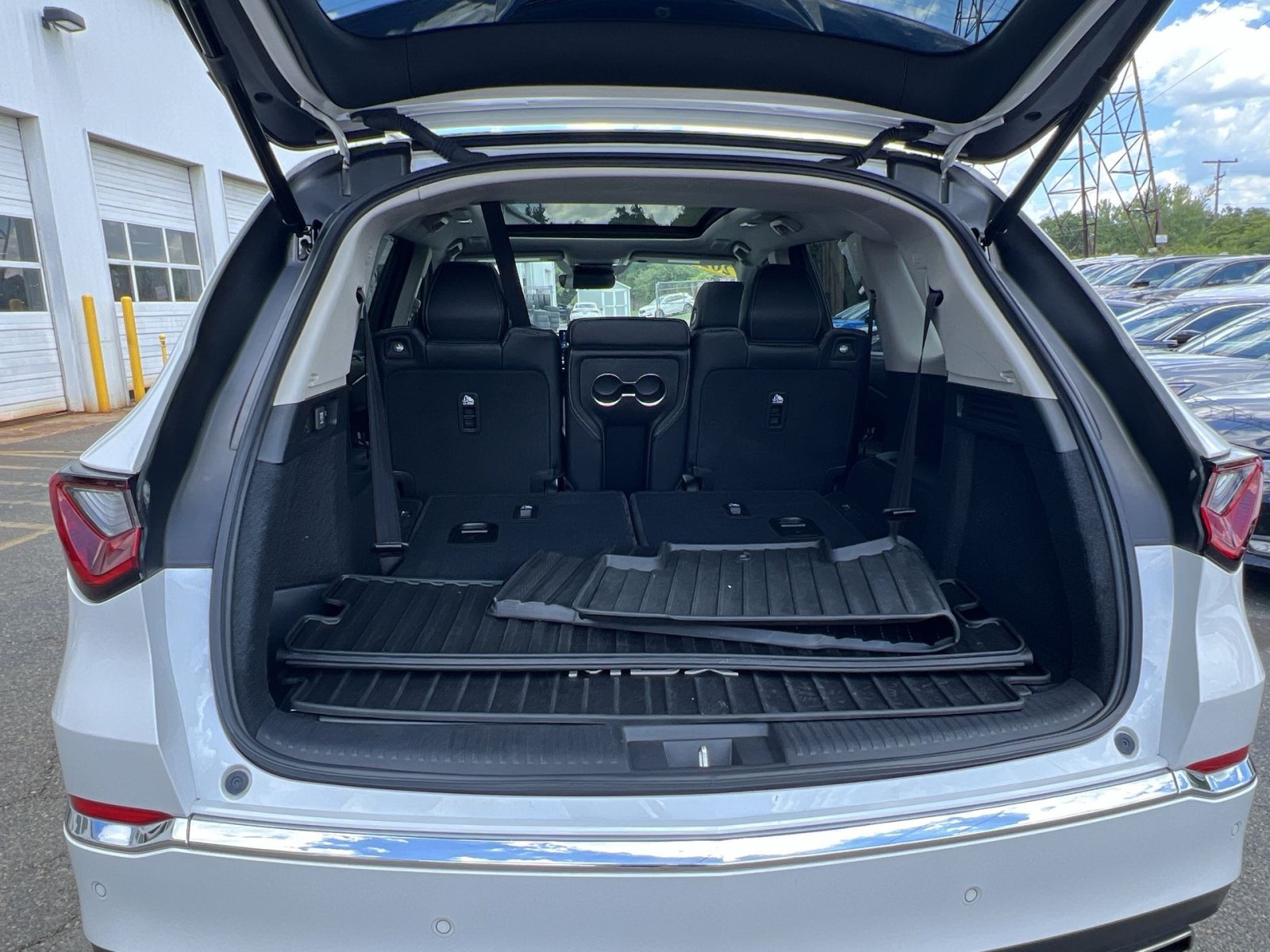 Certified 2025 Acura MDX SH-AWD w/ Technology Package image 24