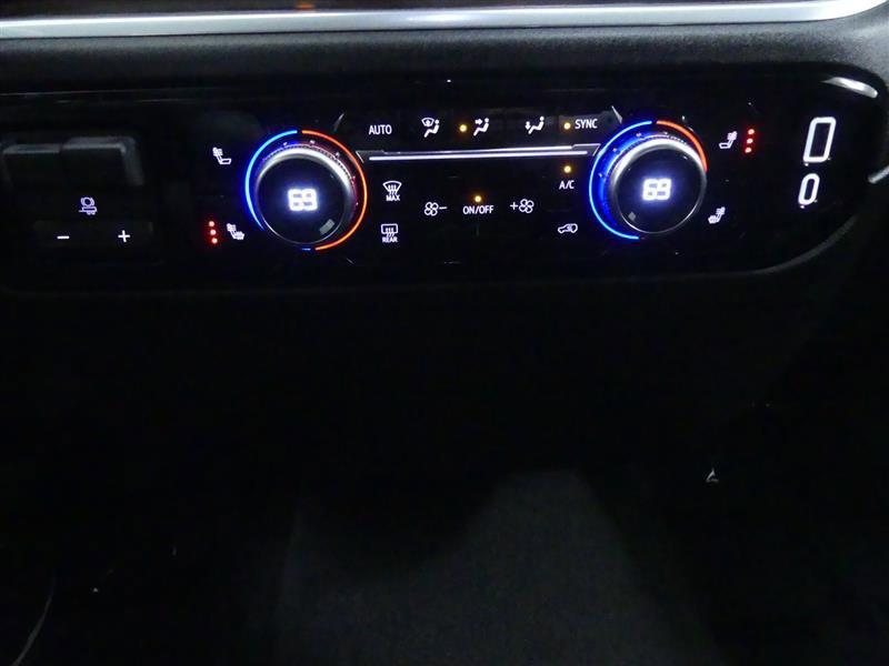 Used 2025 GMC Sierra 1500 SLT image 17