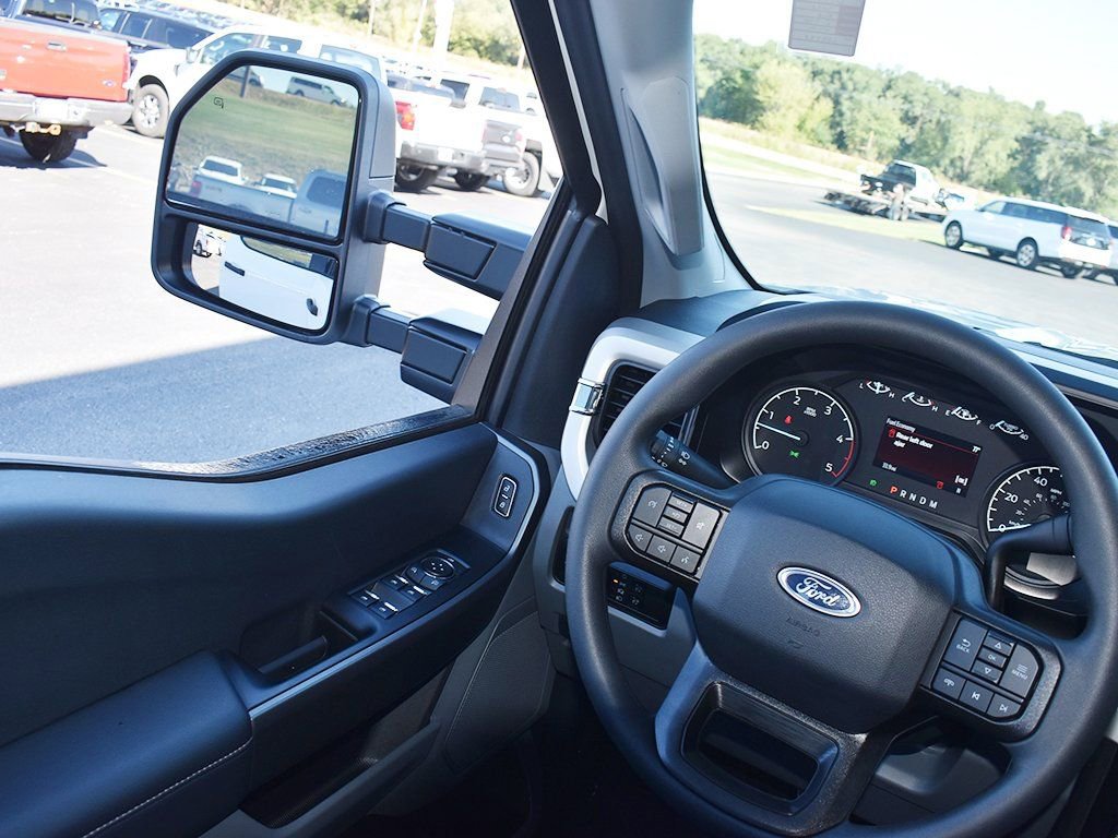 New 2026 Ford F350 XLT image 18