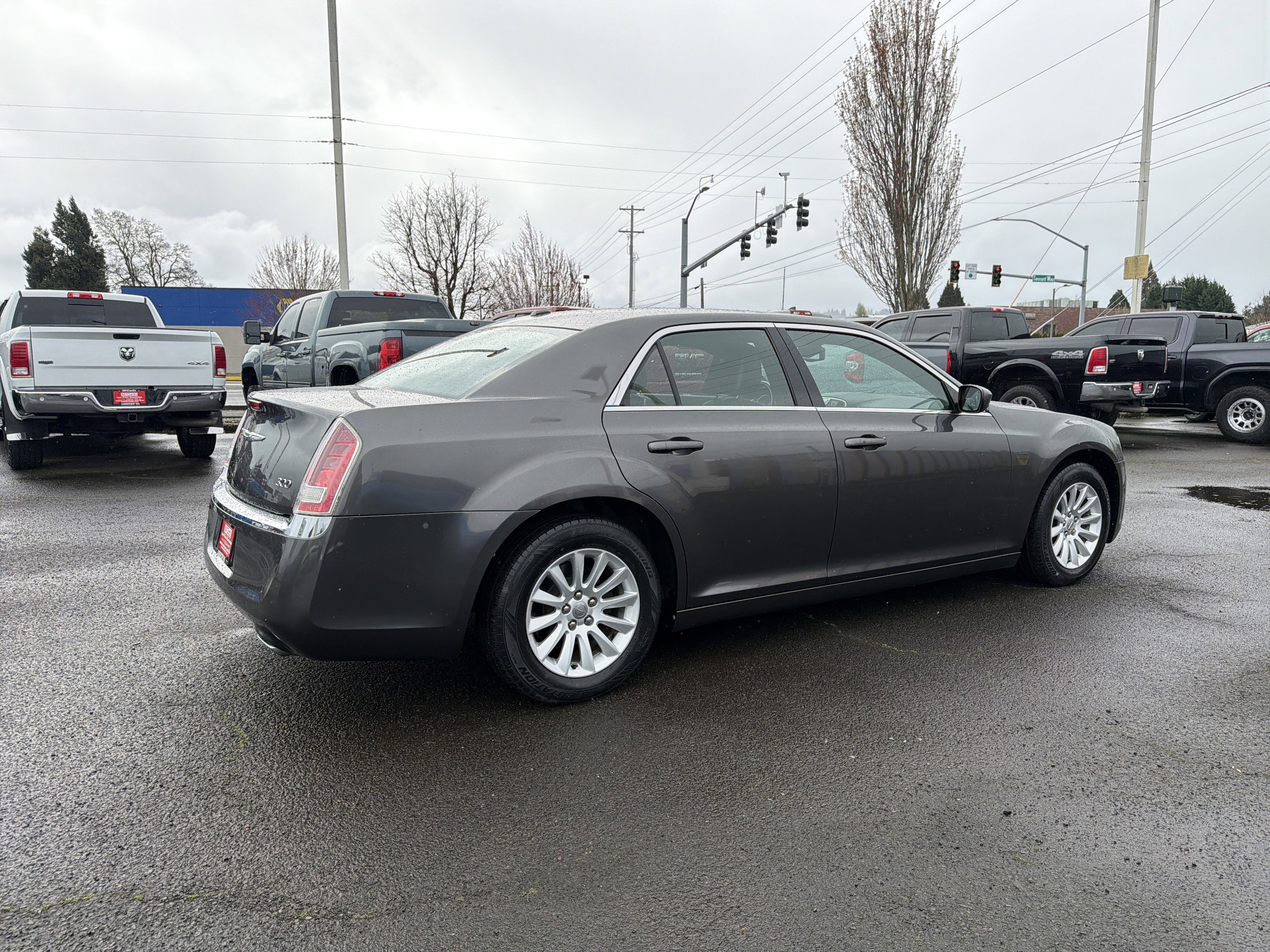 Used 2013 Chrysler 300 image 6