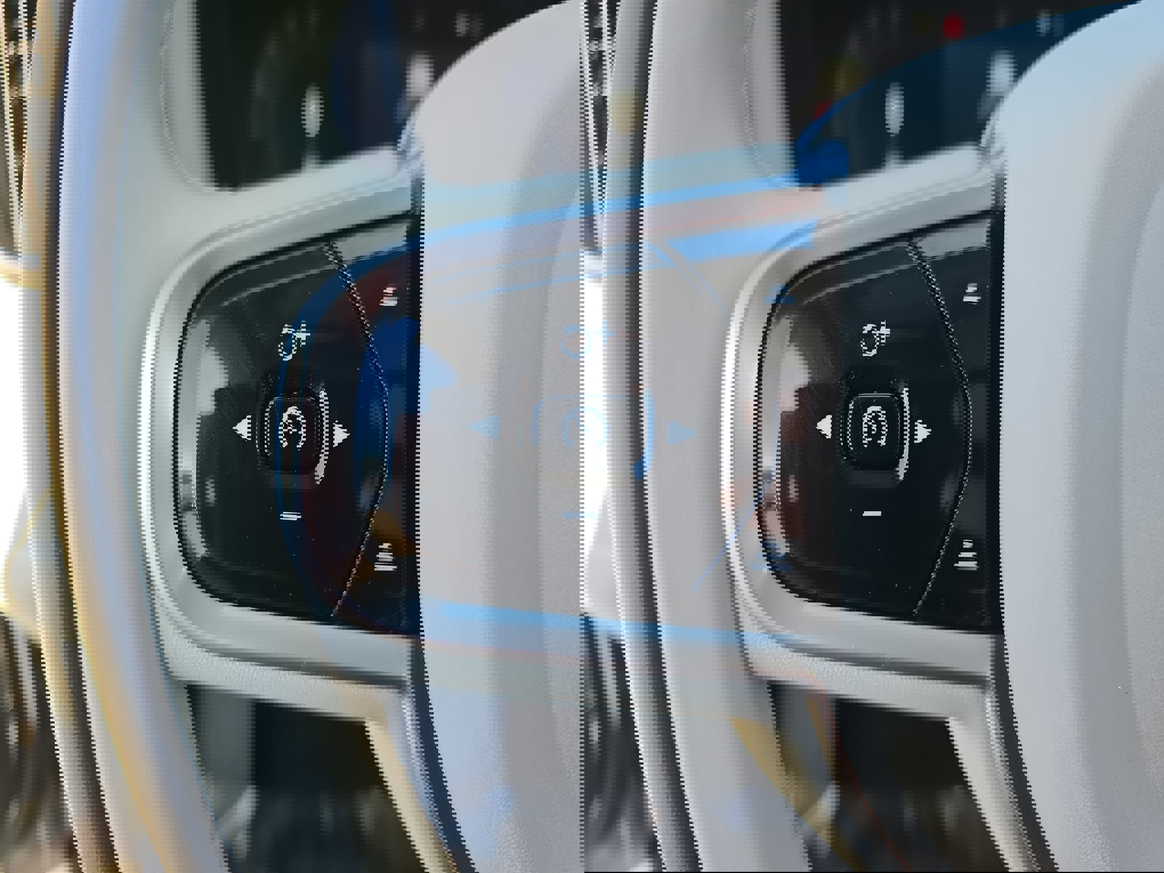 Used 2023 Volvo XC60 B5 Plus w/ Climate Package image 17