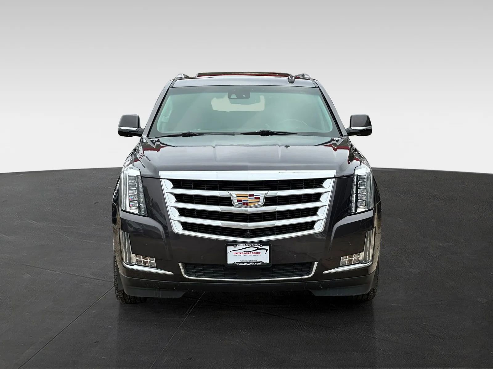 Used 2016 Cadillac Escalade ESV Premium AWD/4WD image 2