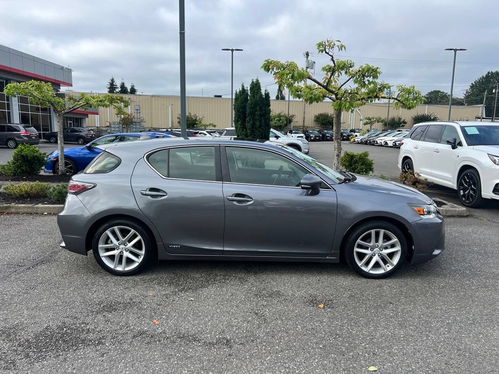 Used 2015 Lexus CT 200h w/ Seat Comfort Package FWD image 6