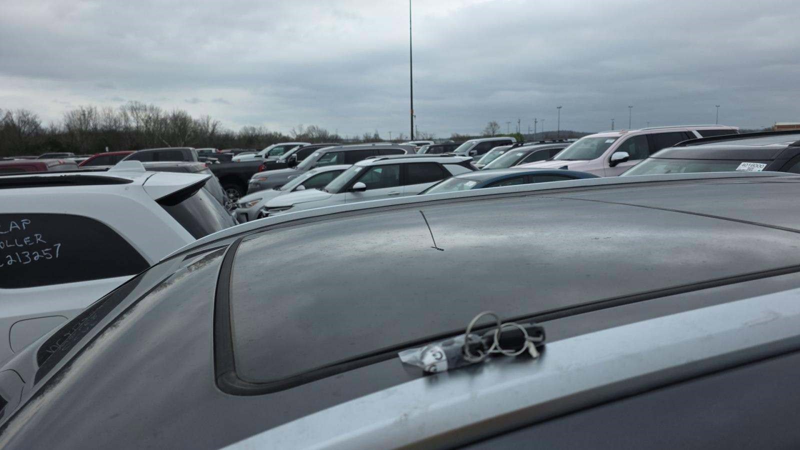 Used 2025 Toyota Highlander Platinum image 19