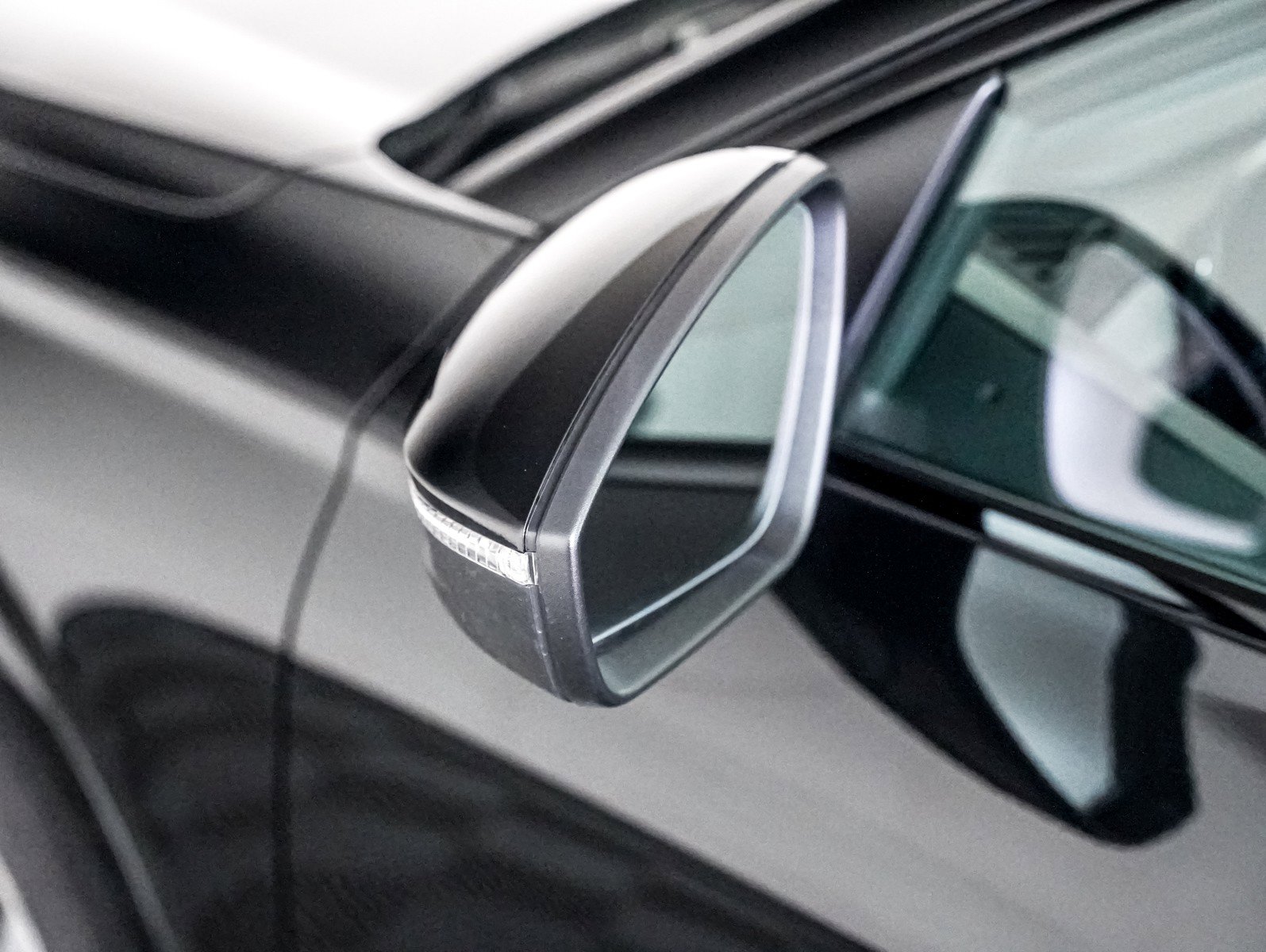 Certified 2025 Audi Q6 e-tron Premium Plus w/ Premium Plus image 25