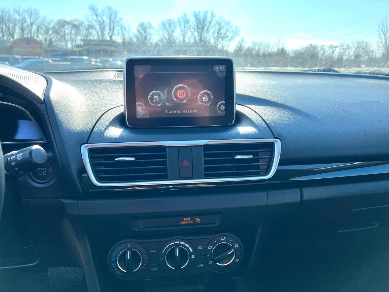 Used 2015 MAZDA MAZDA3 i Touring image 22