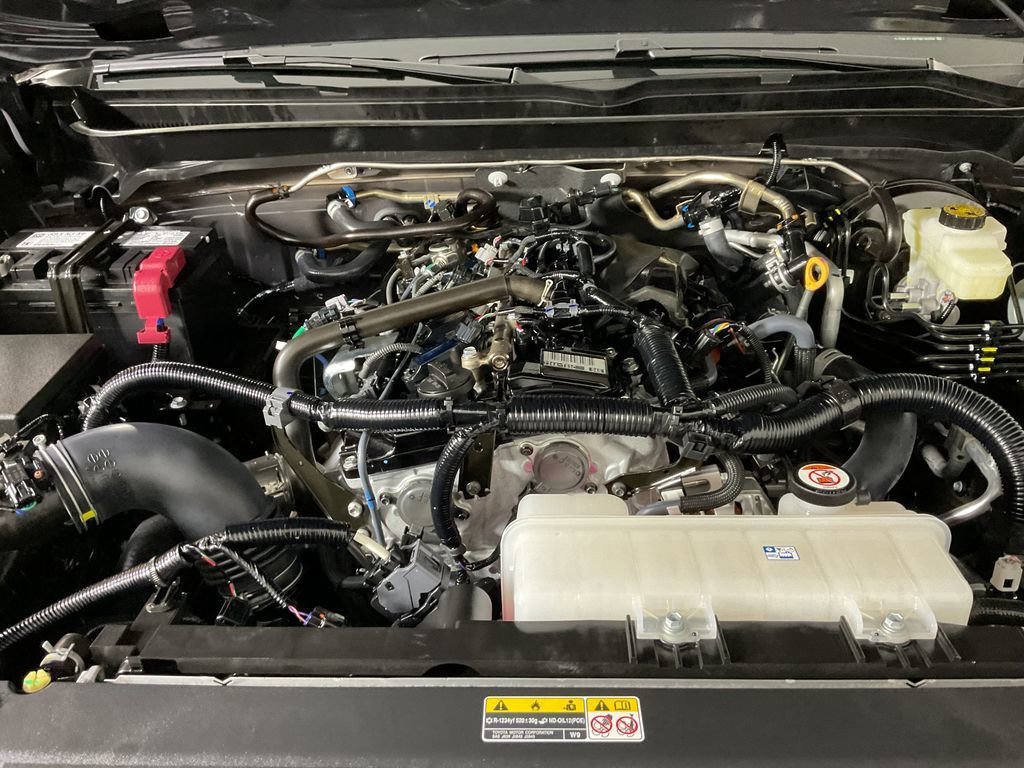 Used 2025 Toyota Tacoma SR5 image 25