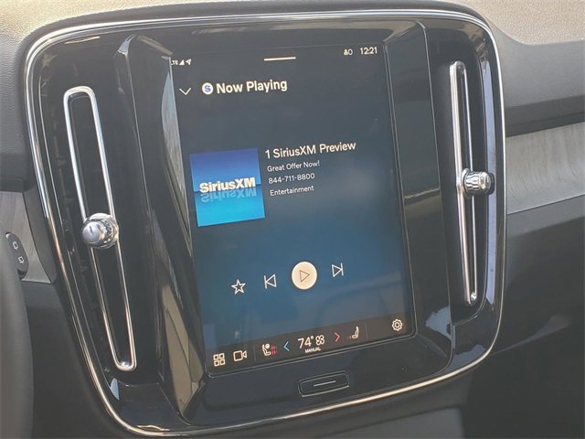 Certified 2025 Volvo XC40 B5 Core w/ Protection Package Premier image 22