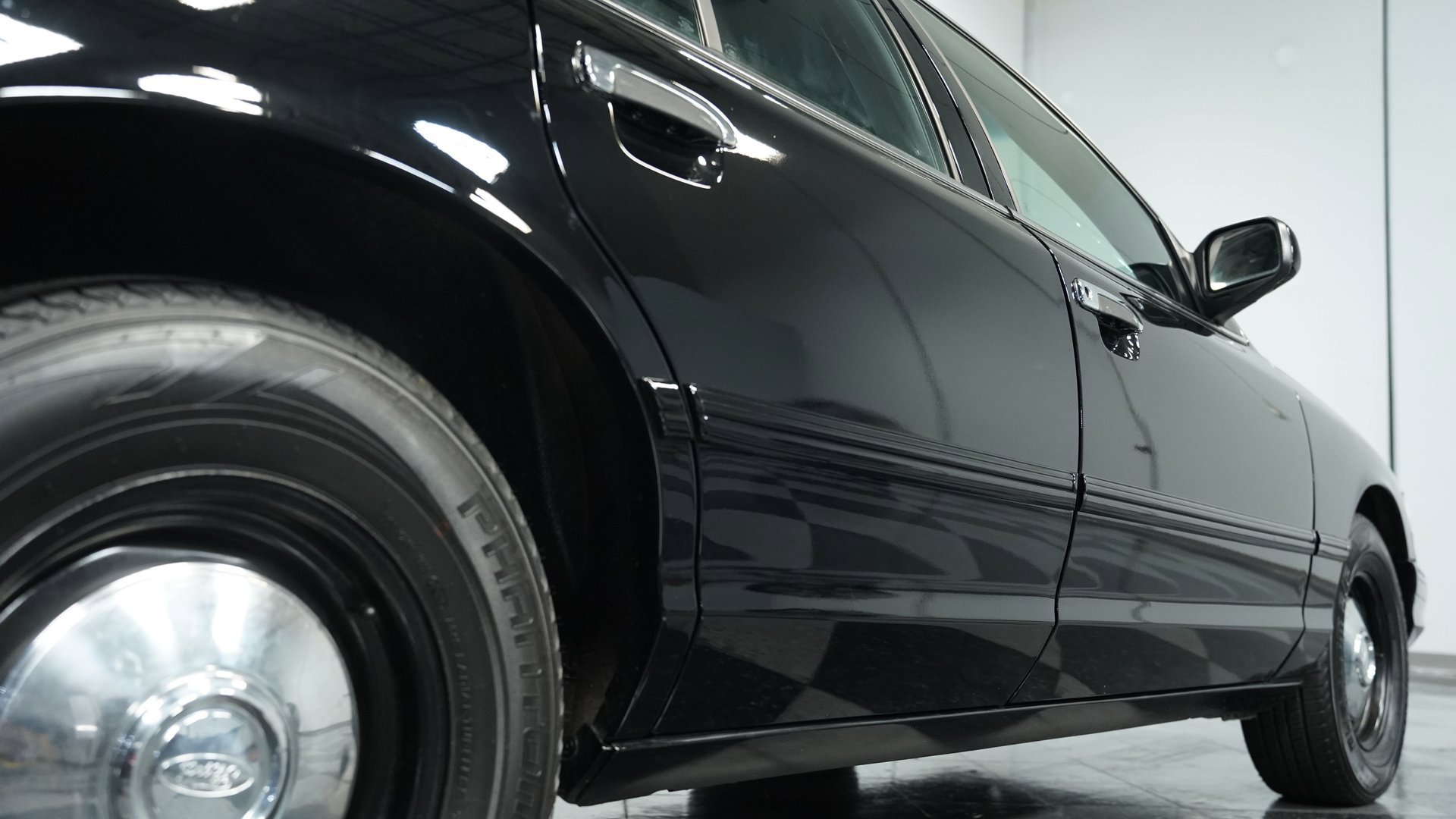 Used 1997 Ford Crown Victoria Police Interceptor image 23