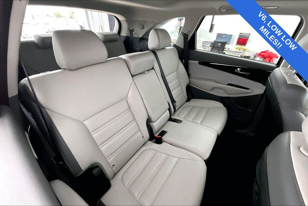 Used 2020 Kia Sorento SX image 35