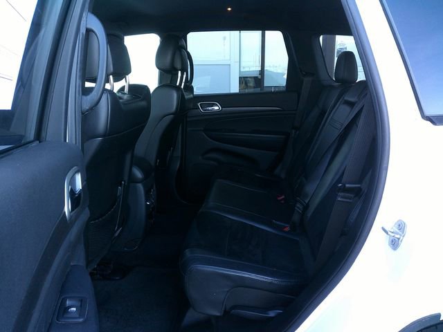 Used 2017 Jeep Grand Cherokee Altitude AWD/4WD image 23