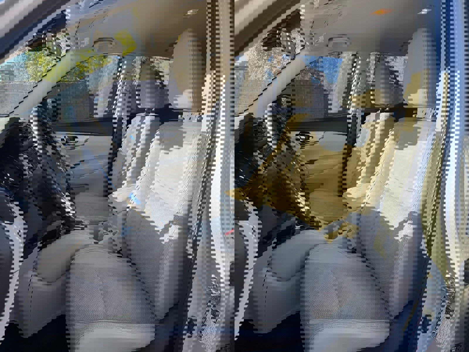 Used 2020 Nissan Rogue Sport SV w/ Technology Package image 12