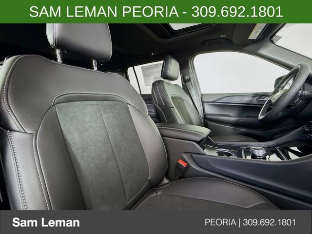 New 2025 Jeep Grand Cherokee L Altitude image 29