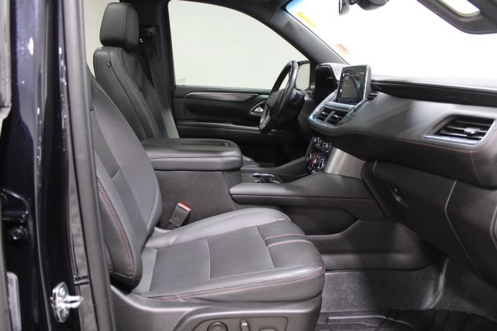 Used 2022 Chevrolet Suburban RST w/ Luxury Package AWD/4WD image 27