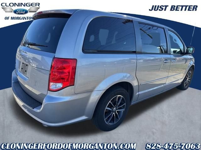 Used 2016 Dodge Grand Caravan SE image 10