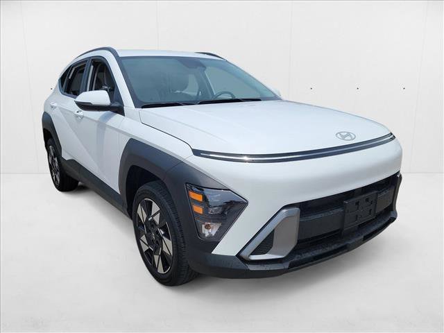 Used 2024 Hyundai Kona SEL w/ Convenience Package image 3