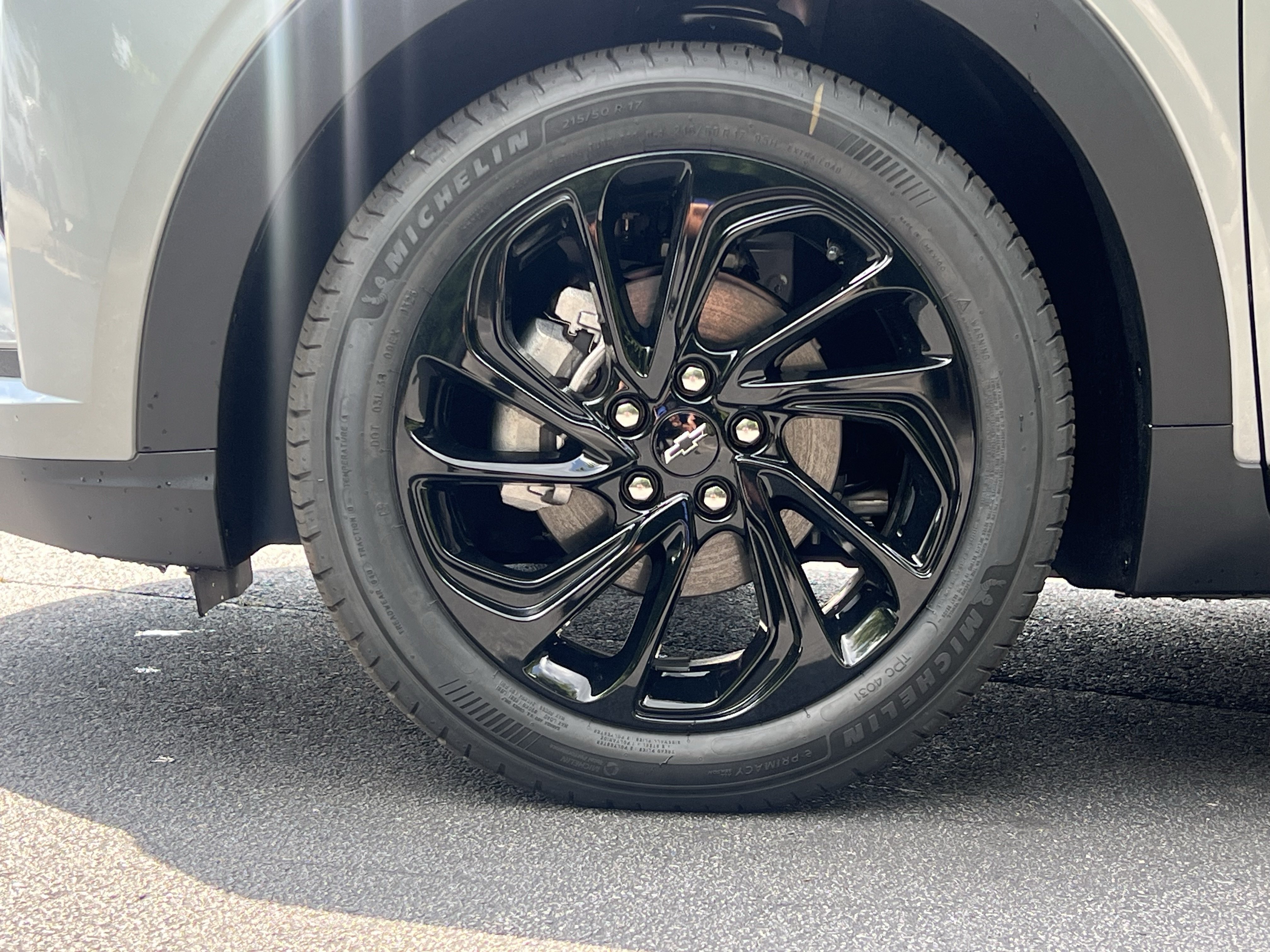 New 2027 Chevrolet Bolt RS w/ Technology Package FWD image 40